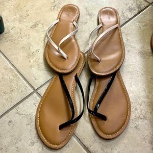 2 pairs of sandals